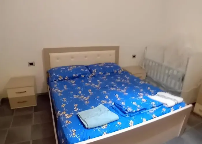 بيت شباب Karaj *